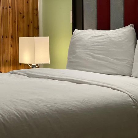 Chateau Suites Норристаун Экстерьер фото