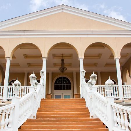 Chateau Suites Норристаун Экстерьер фото
